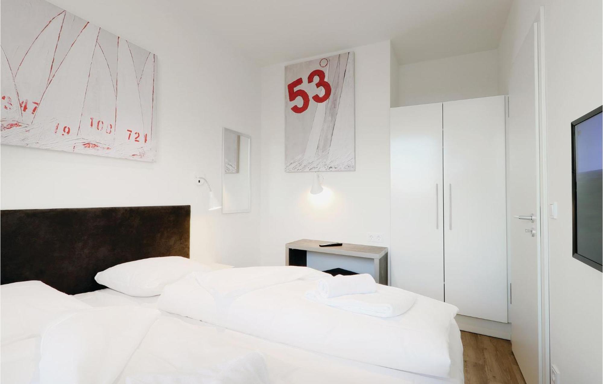 Cozy Apartment In Luebeck Travemuende With Sauna Bagian luar foto