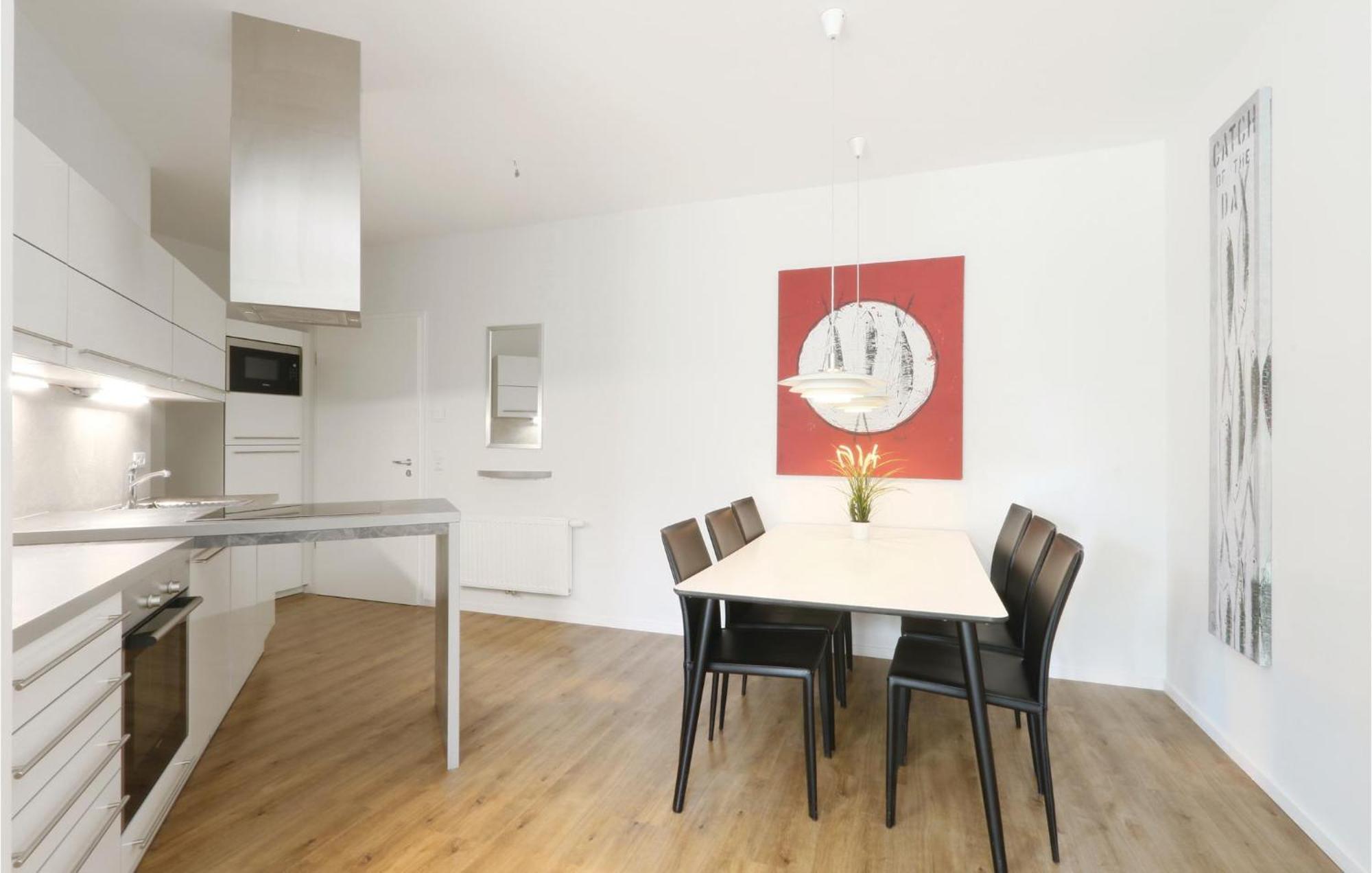 Cozy Apartment In Luebeck Travemuende With Sauna Bagian luar foto