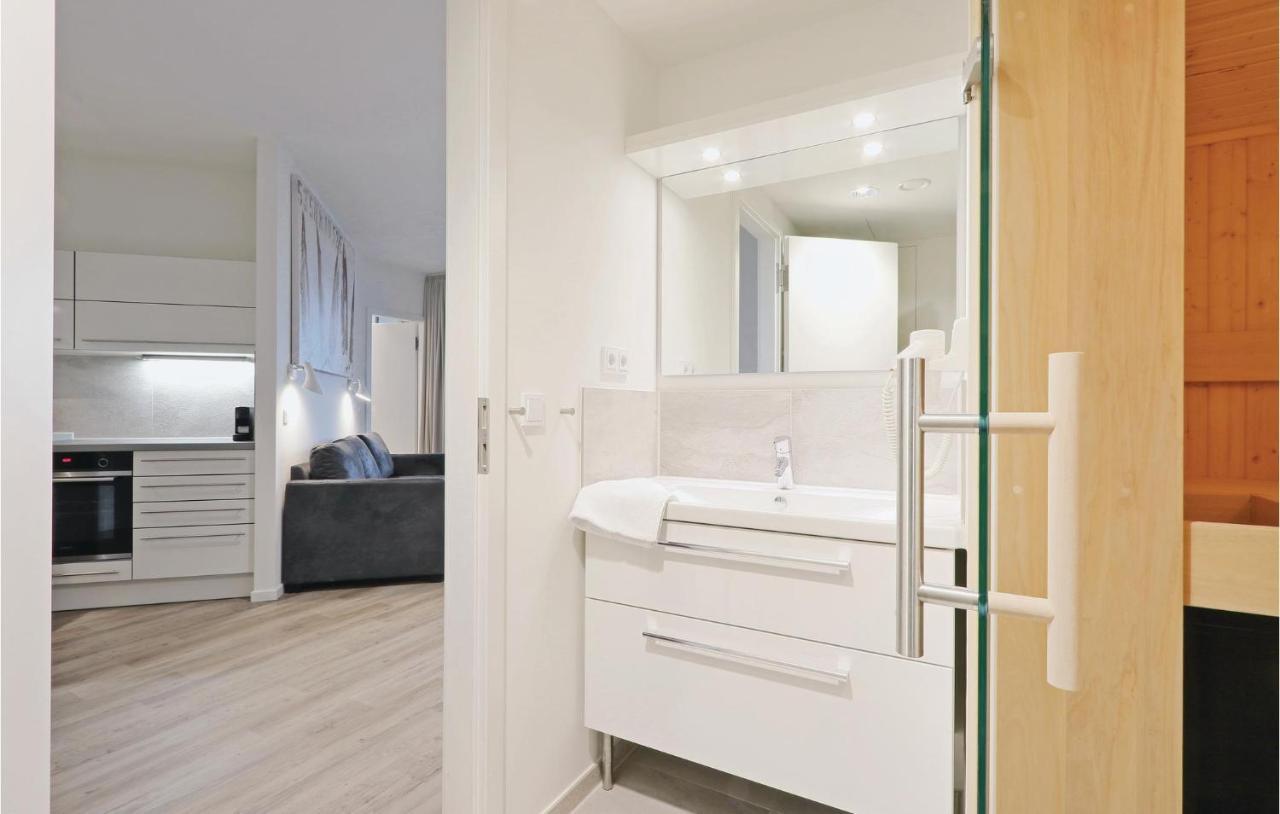 Cozy Apartment In Luebeck Travemuende With Sauna Bagian luar foto