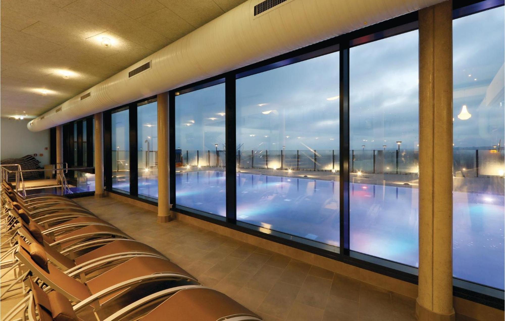 Cozy Apartment In Luebeck Travemuende With Sauna Bagian luar foto